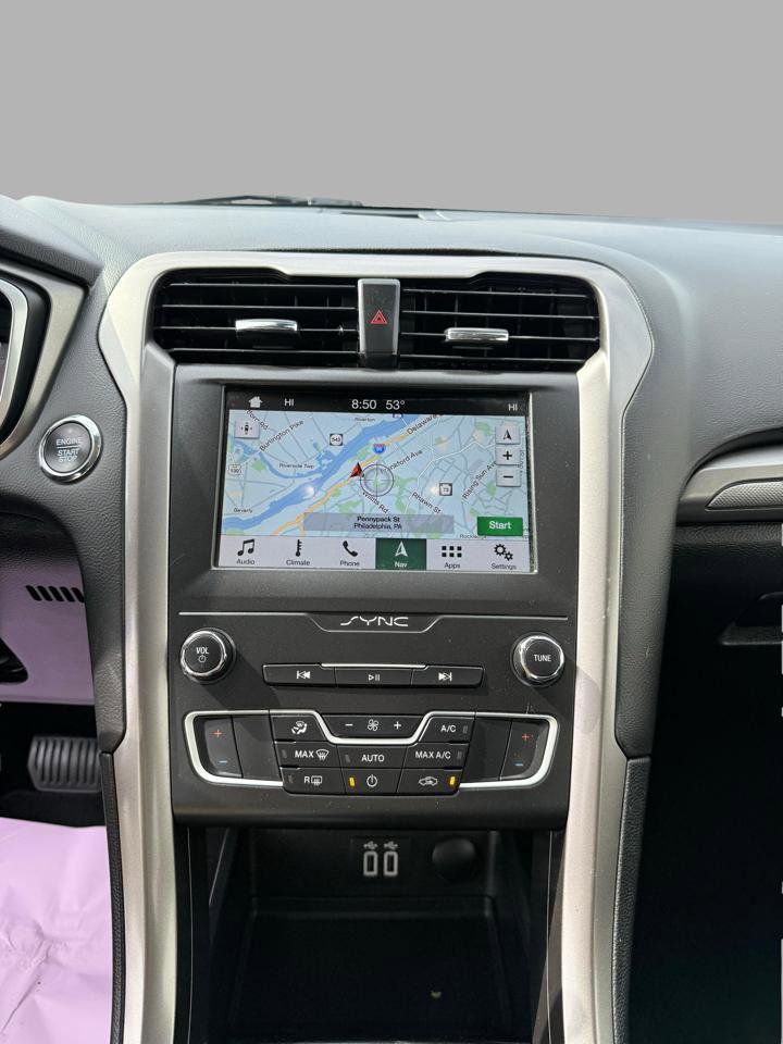 Used 2019 Ford Fusion SE FWD image 25