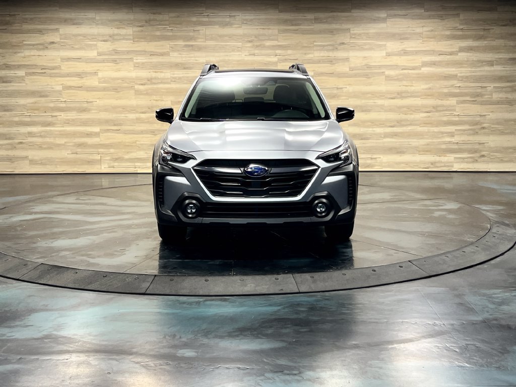 Used 2025 Subaru Outback Limited XT AWD/4WD image 9