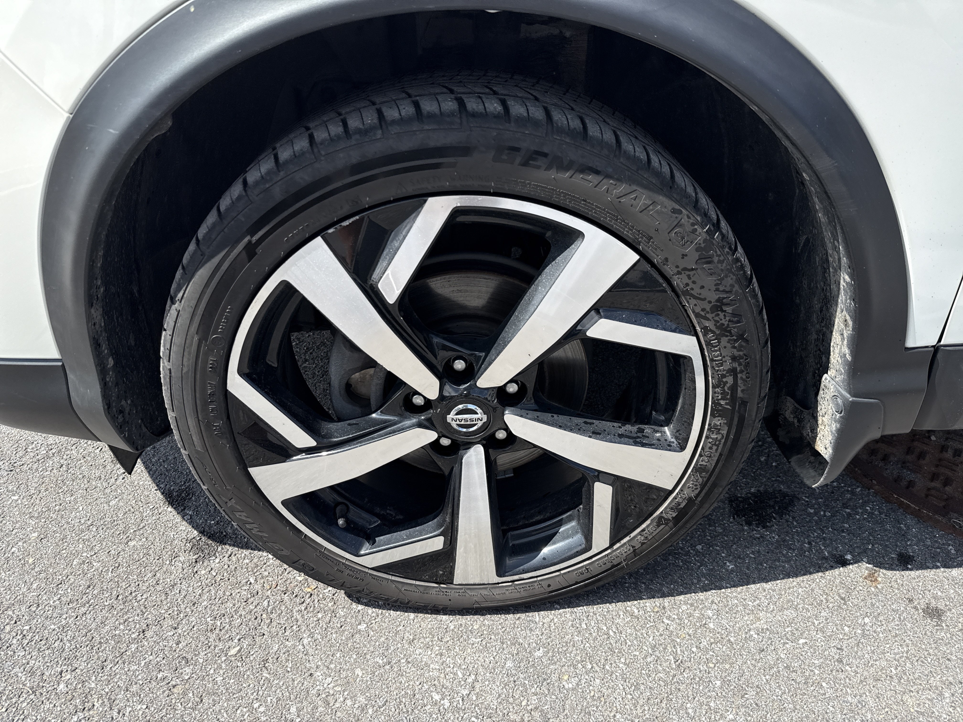 Used 2020 Nissan Rogue Sport SL w/ Premium Package AWD/4WD image 11