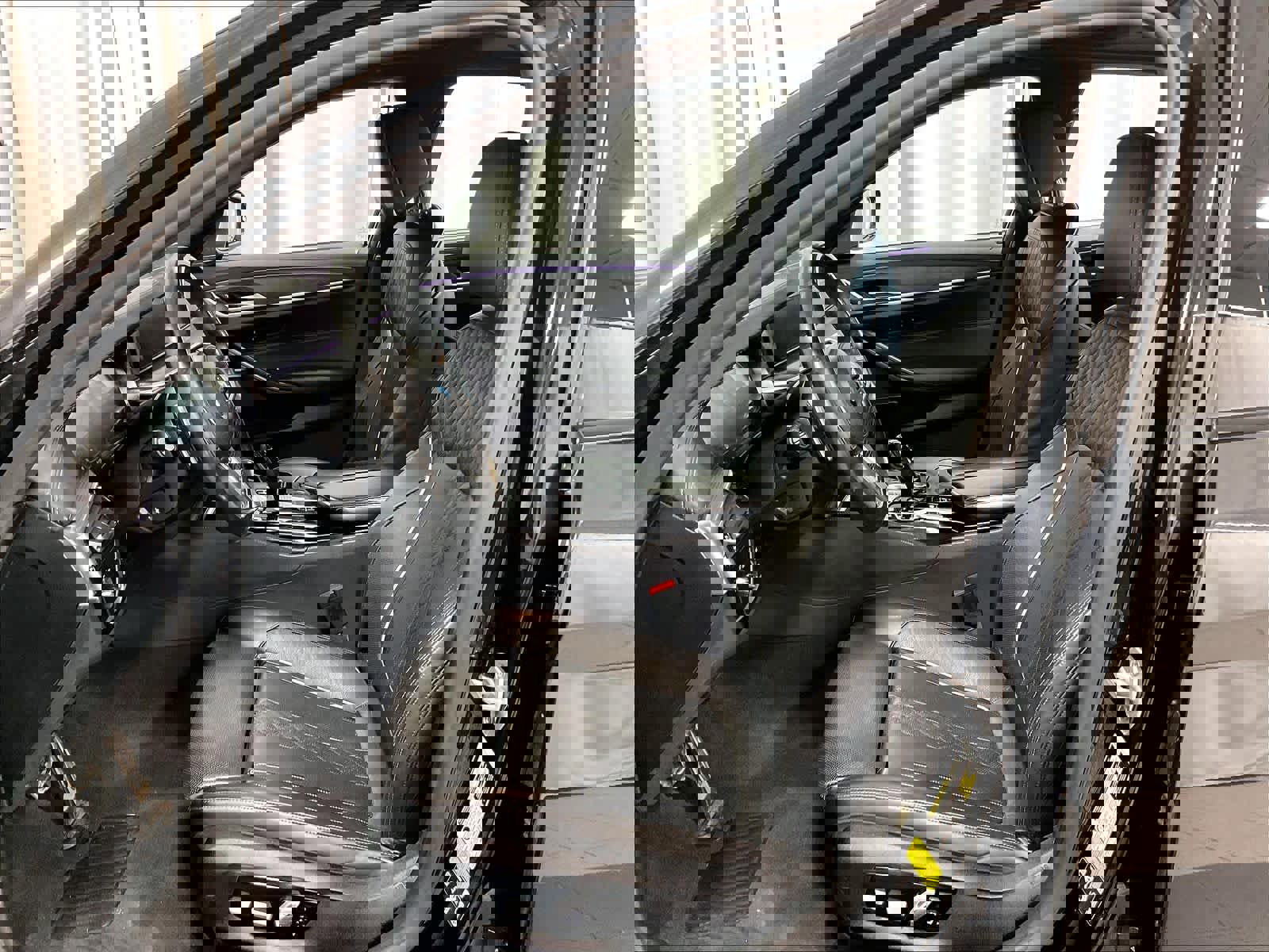 Used 2022 BMW M550i xDrive w/ Executive Package image 10