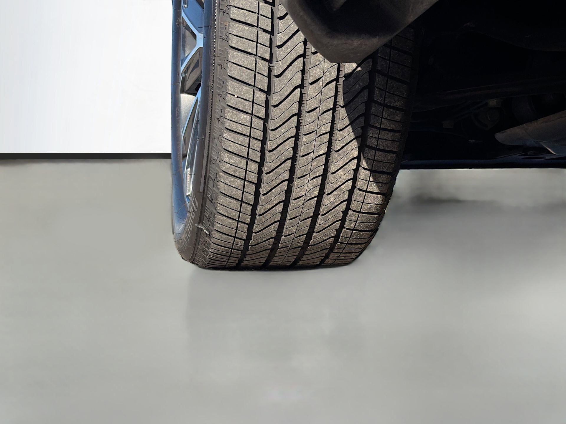 Used 2025 Chevrolet Suburban High Country image 44