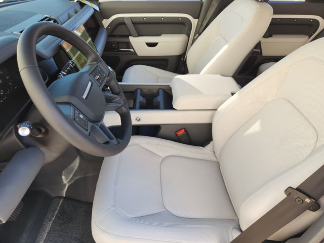 Used 2026 Land Rover Defender 130 S image 9