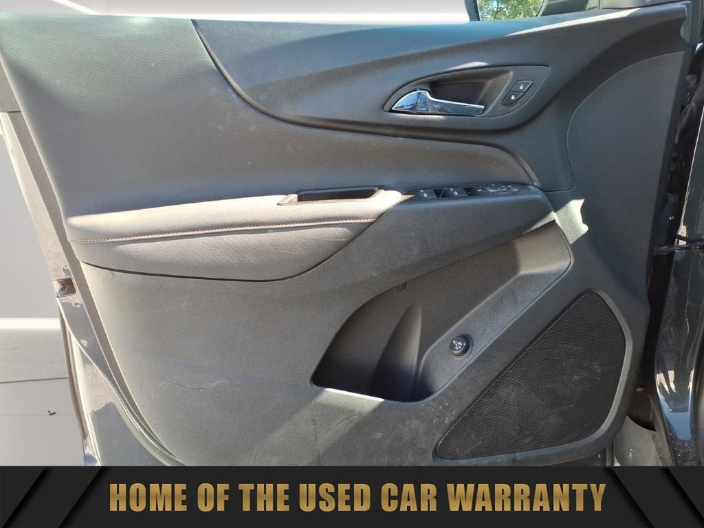 Used 2022 Chevrolet Equinox RS w/ LPO, Floor Liner Package FWD image 12