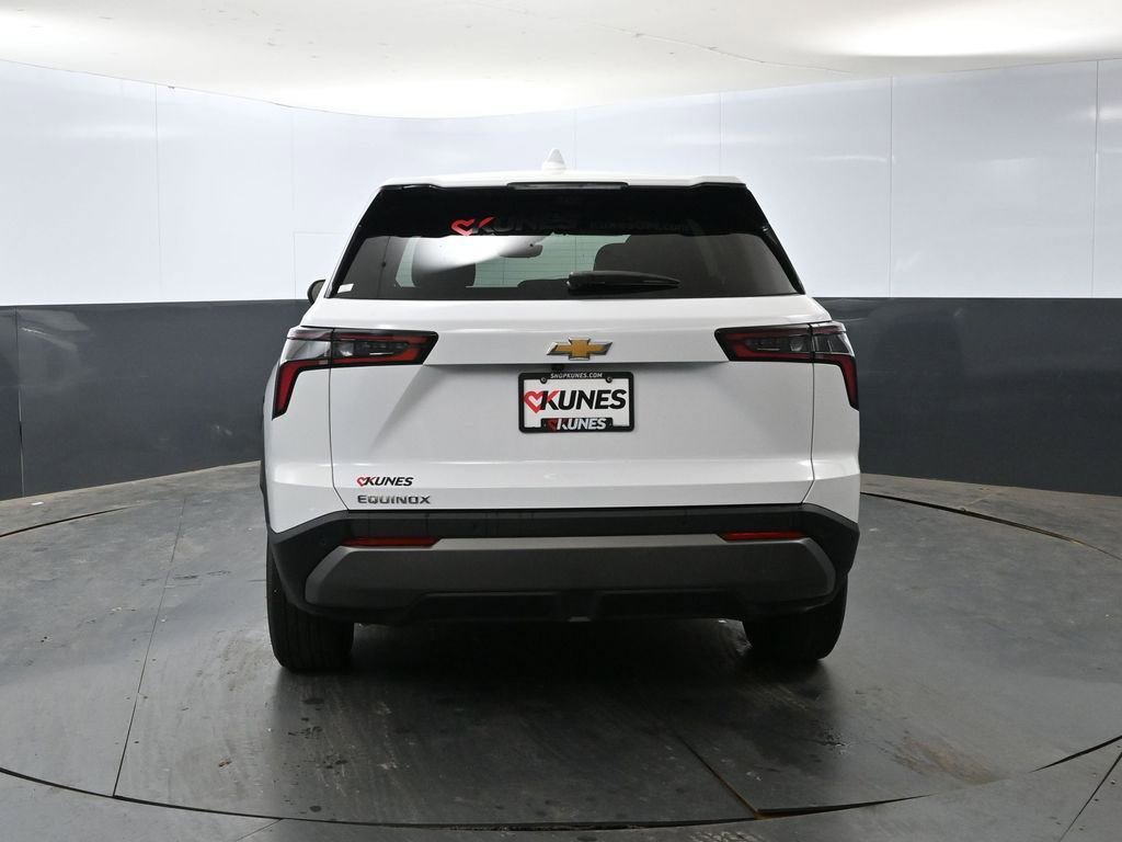 New 2025 Chevrolet Equinox LT w/ Safety and Technology Package image 10