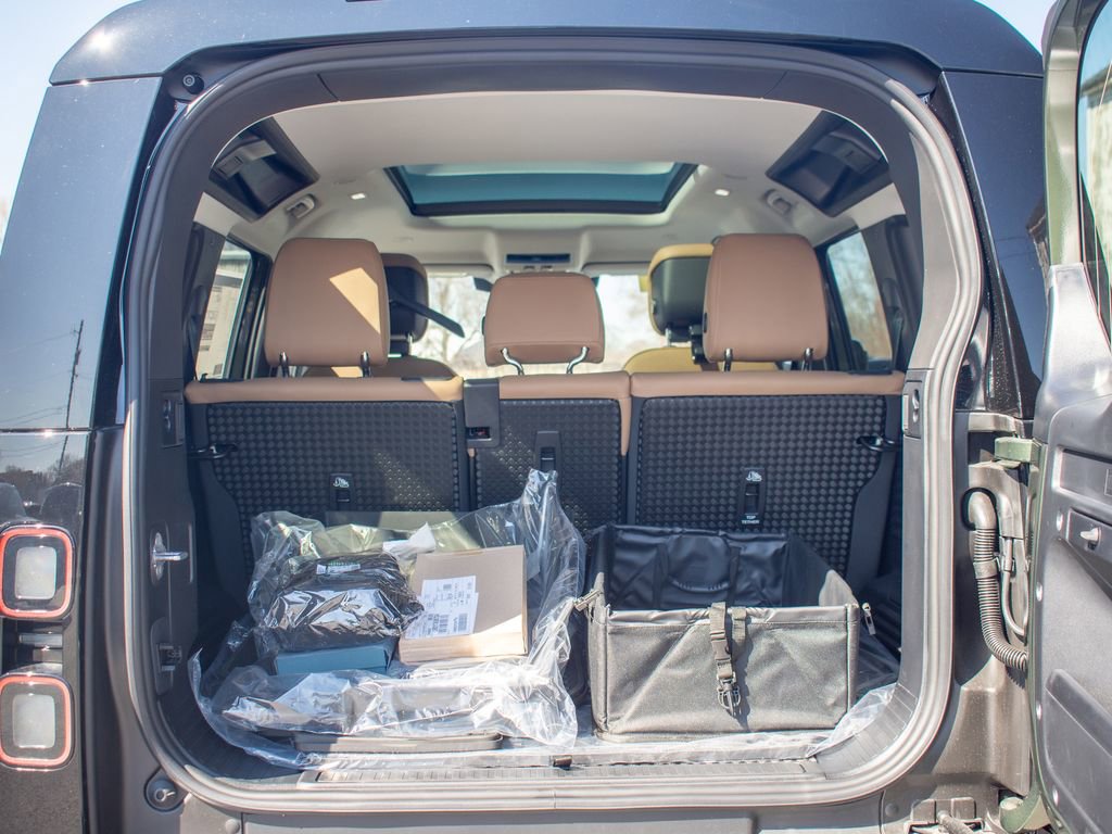 New 2026 Land Rover Defender 110 S image 25