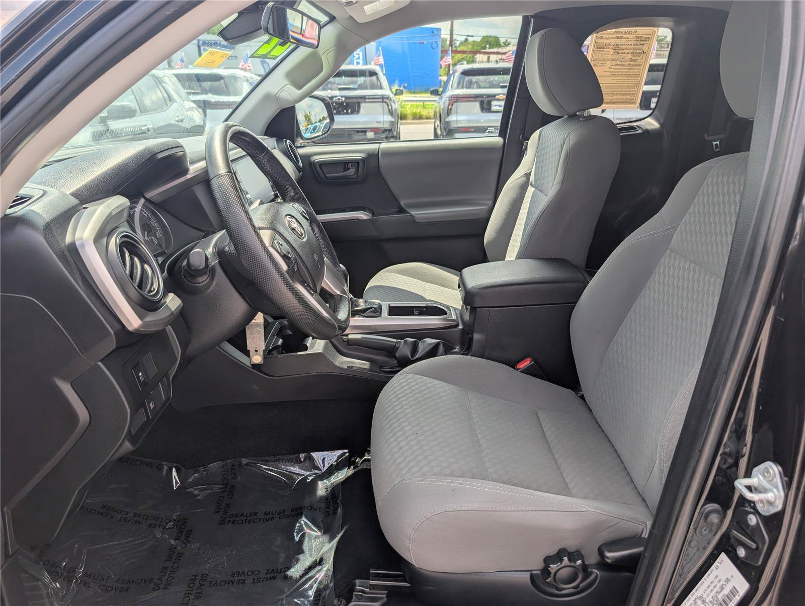 Used 2022 Toyota Tacoma SR5 RWD image 15