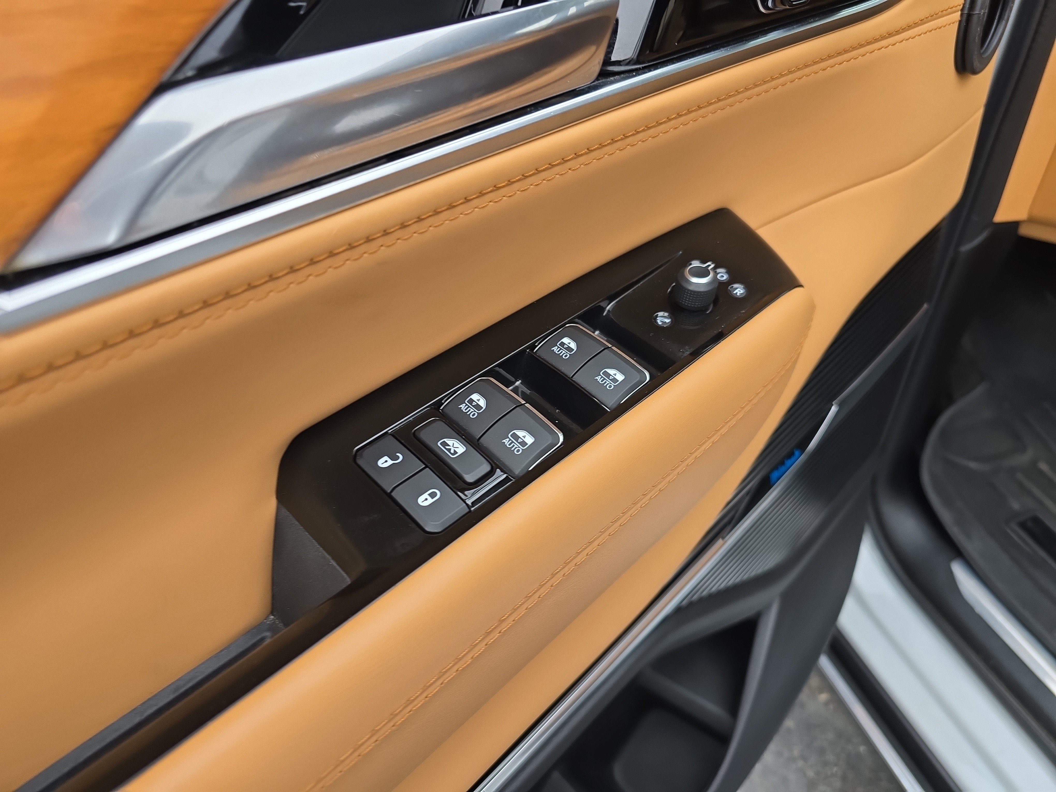 Used 2022 Jeep Grand Wagoneer Series III image 21