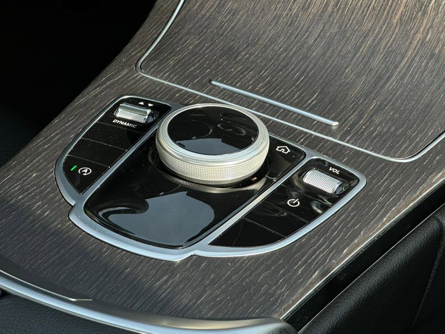 Used 2020 Mercedes-Benz C 300 C 300 4MATIC Sedan image 45