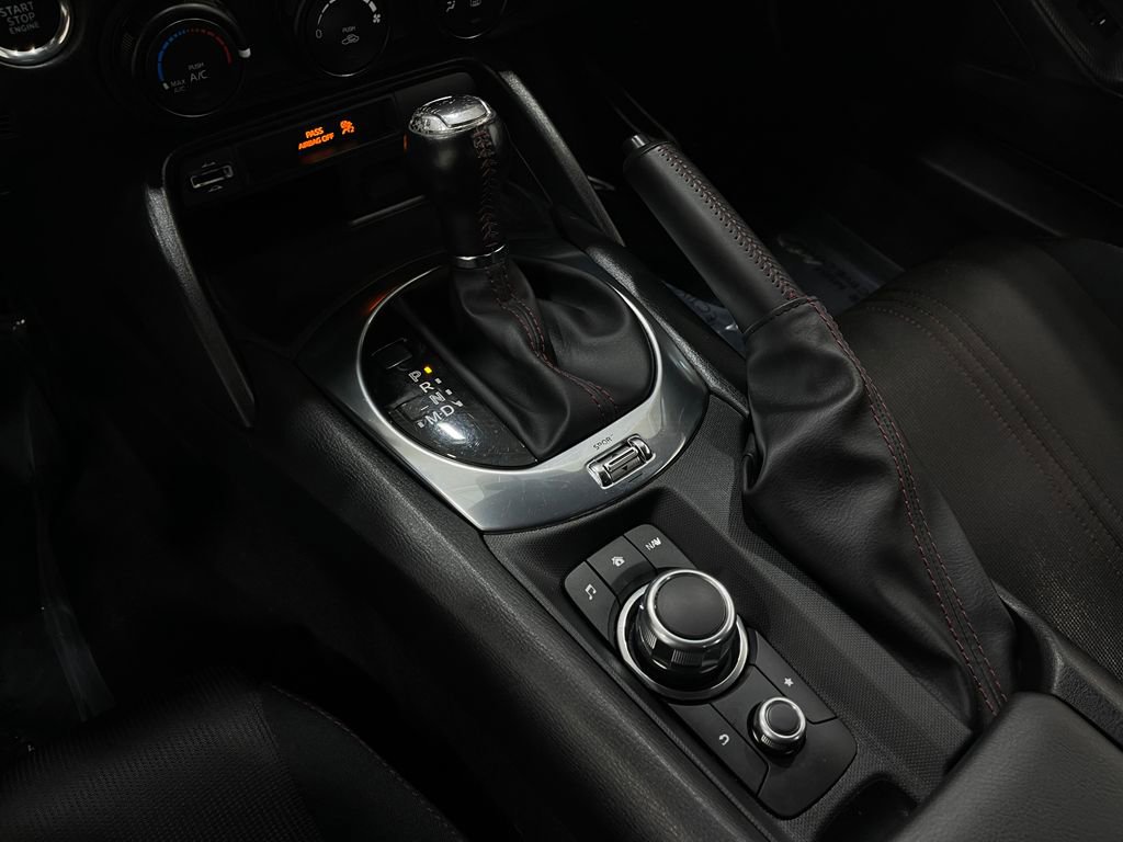 Used 2017 MAZDA MX-5 Miata RF Club image 26