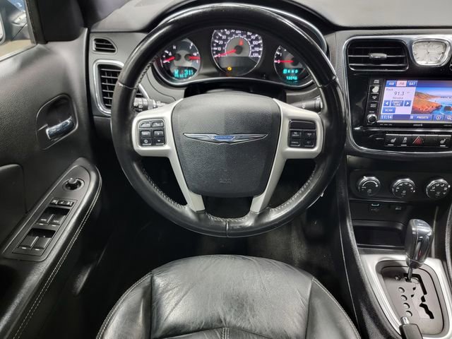 Used 2011 Chrysler 200 Limited image 25