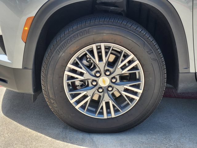 Used 2026 Chevrolet Traverse LT FWD image 17