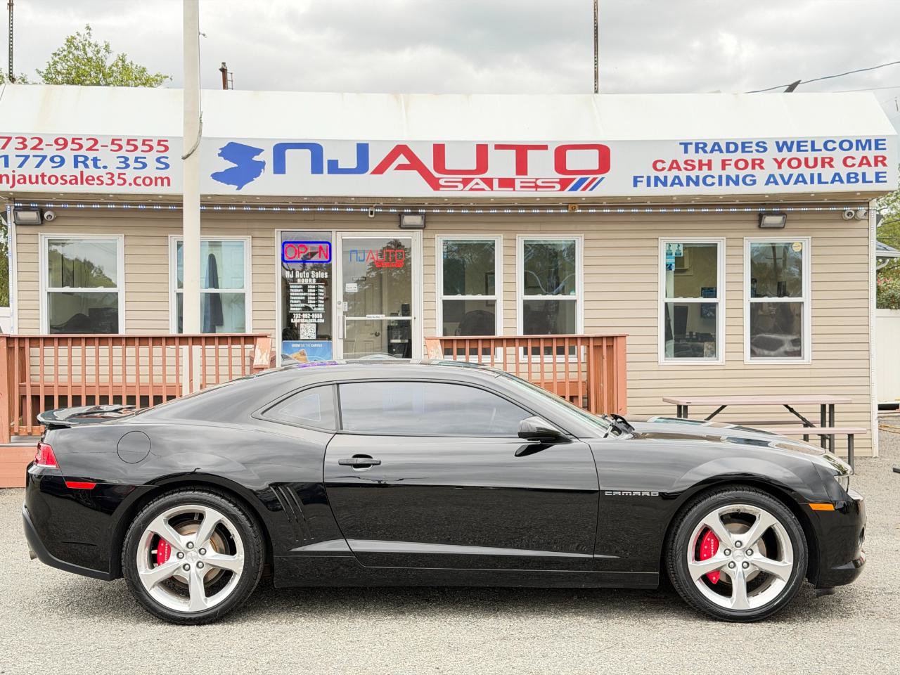Used 2015 Chevrolet Camaro LT w/ RS Package RWD image 3