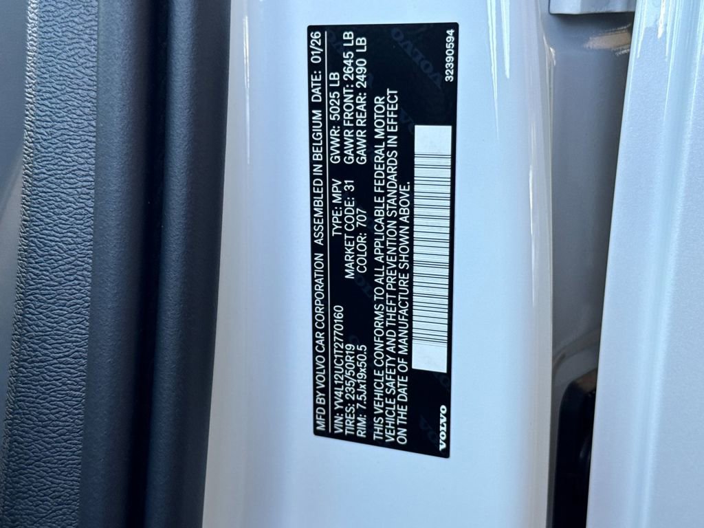 New 2026 Volvo XC40 B5 Plus w/ Protection Package Premier image 28