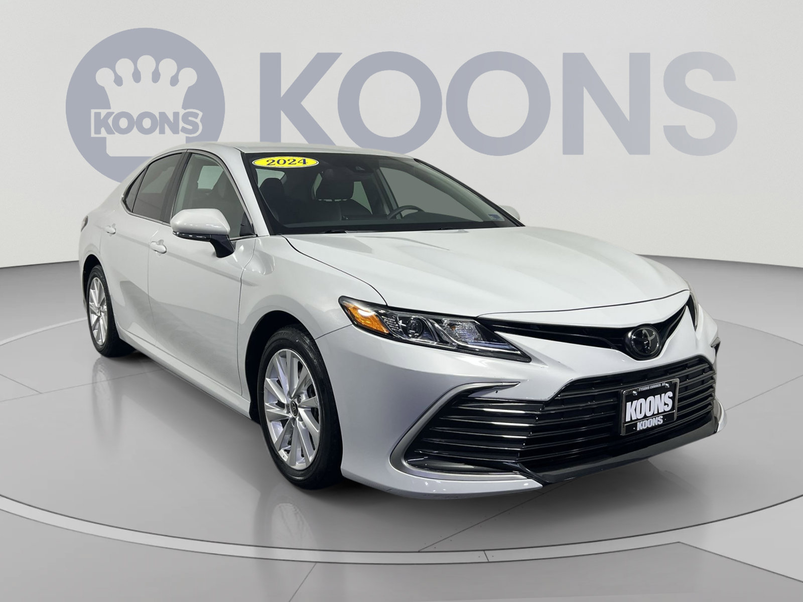Used 2024 Toyota Camry LE w/ Convenience Package FWD image 7