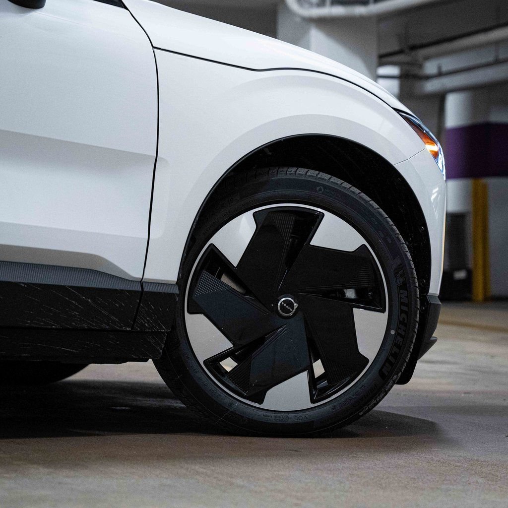 New 2026 Volvo EX30 Plus w/ Protection Package Premier AWD/4WD image 7
