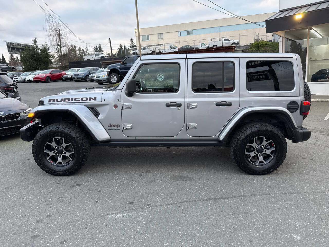 Used 2018 Jeep Wrangler Unlimited Rubicon w/ Uconnect 4C Nav & Sound Group image 2