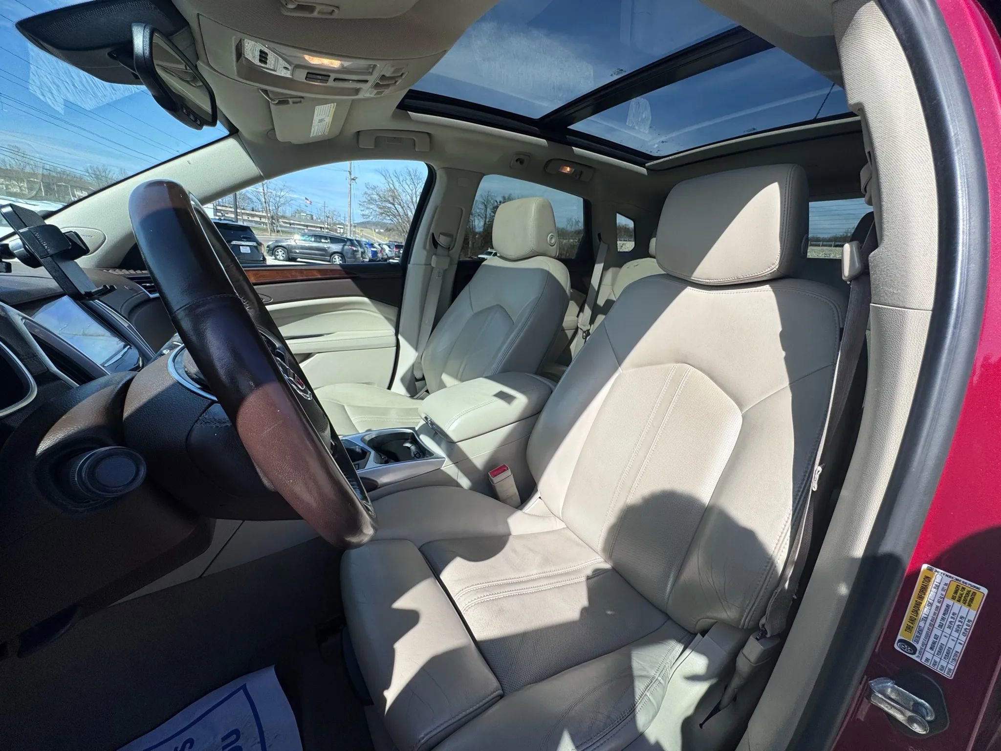 Used 2014 Cadillac SRX Luxury w/ Driver Awareness Package image 20