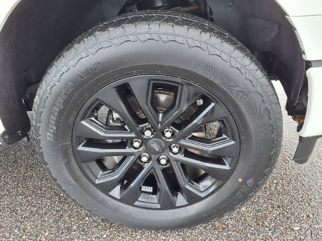 Used 2024 Ford F150 Lariat w/ Equipment Group 502A High AWD/4WD image 9