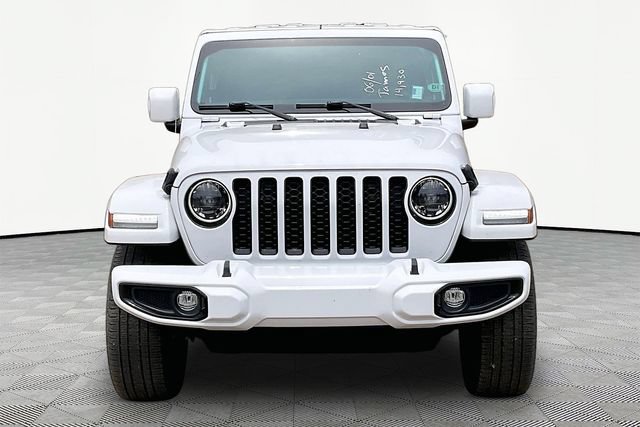 Used 2023 Jeep Gladiator Overland AWD/4WD image 2