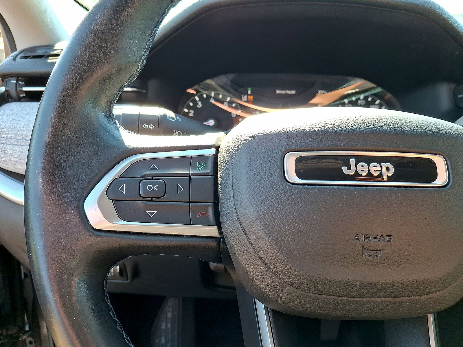 Used 2022 Jeep Compass Latitude w/ Convenience Group FWD image 17