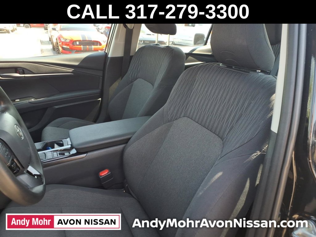 Used 2025 Toyota Camry LE FWD image 17