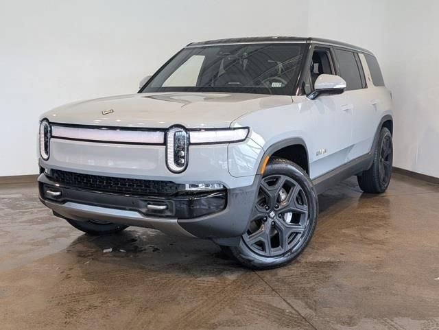 Used 2024 Rivian R1S Adventure video 1