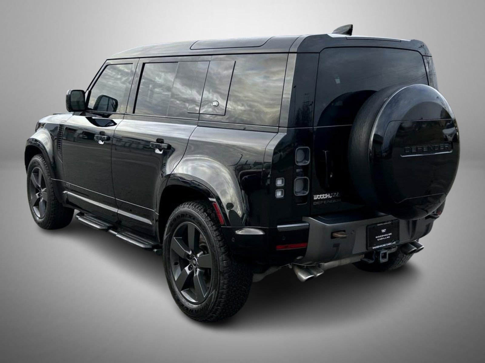 Used 2023 Land Rover Defender 110 V8 image 7