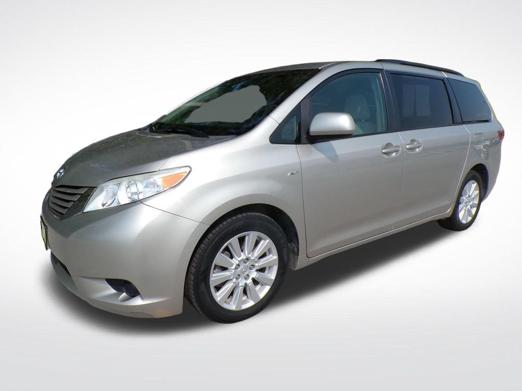 Used 2017 Toyota Sienna LE AWD/4WD image 2