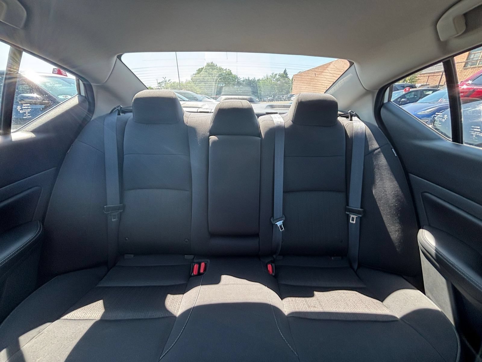Used 2025 Nissan Altima 2.5 SV FWD image 33