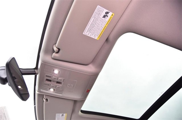 Used 2023 Volkswagen Atlas SE w/ Panoramic Sunroof Package image 21