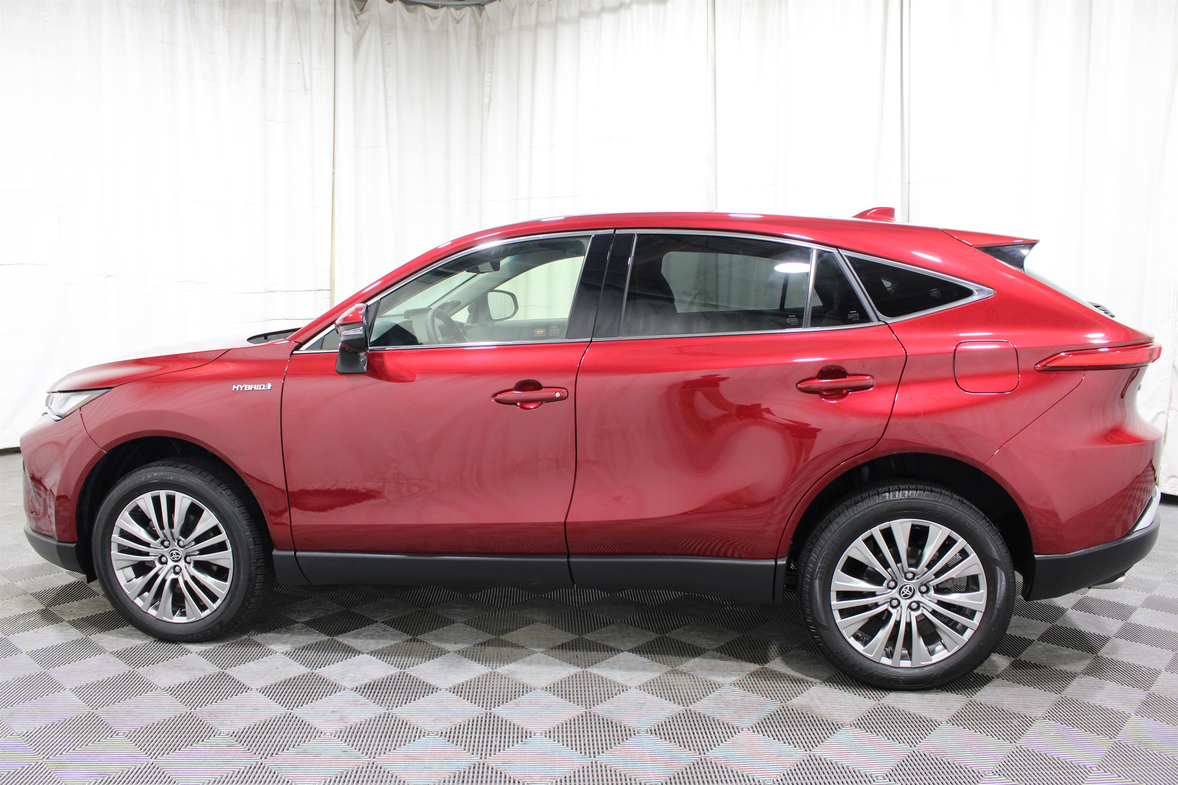 Used 2021 Toyota Venza Limited AWD/4WD image 36