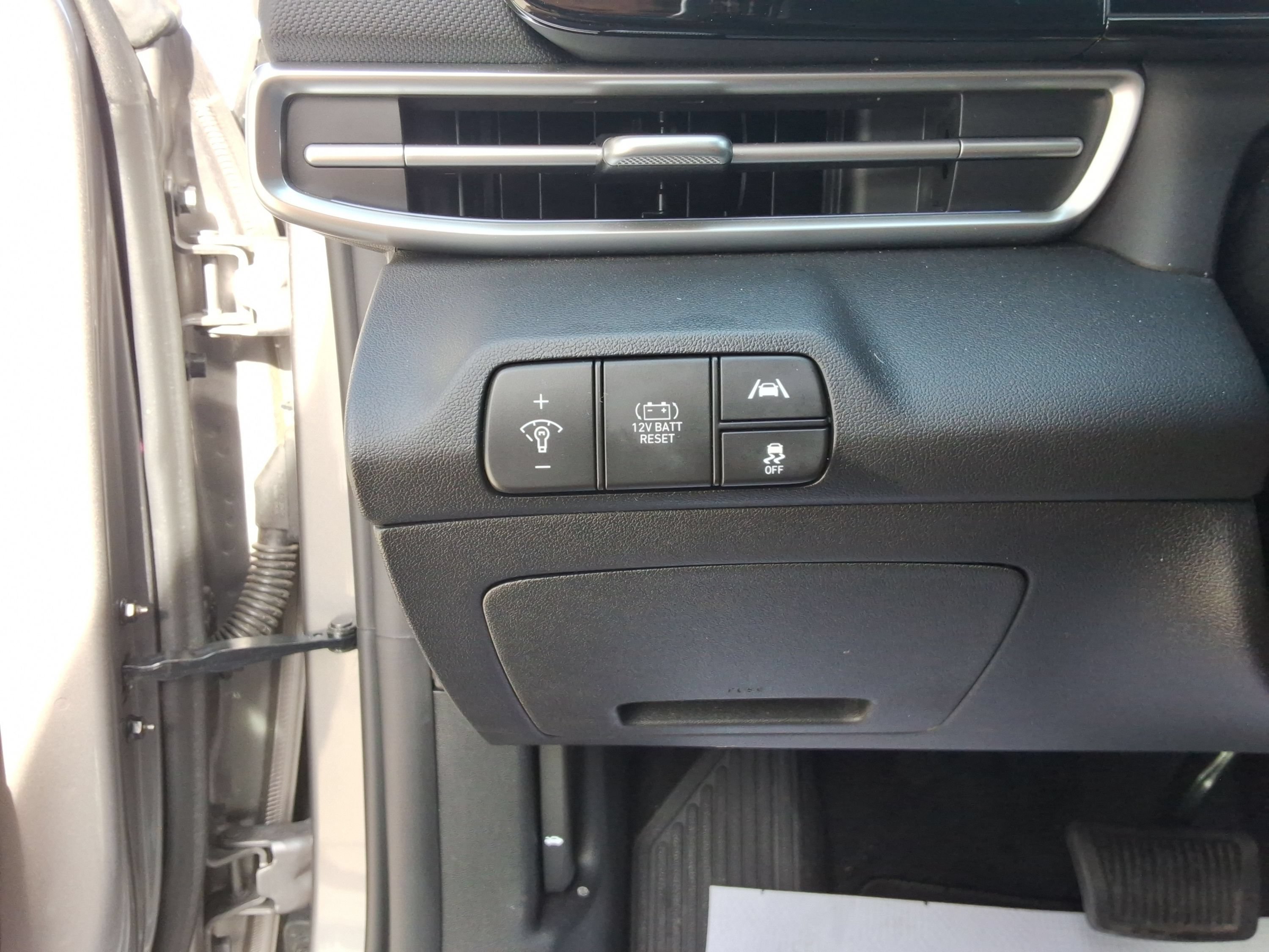 Used 2023 Hyundai Elantra Limited FWD image 33