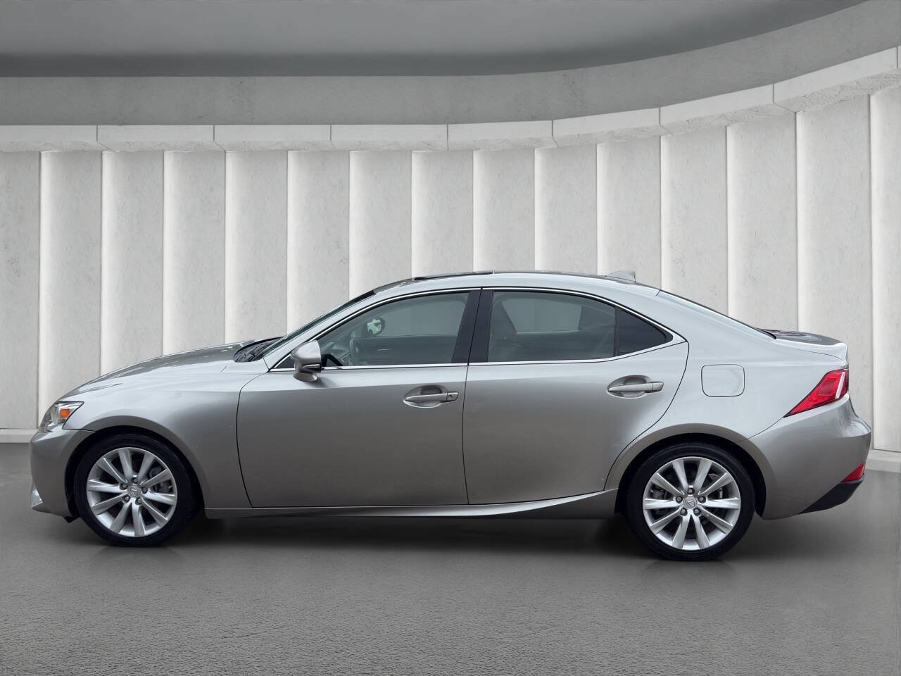 Used 2014 Lexus IS 250 RWD image 2