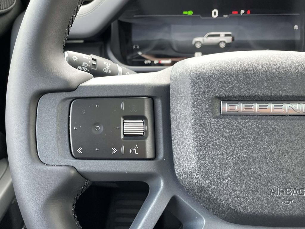 New 2026 Land Rover Defender 130 X-Dynamic SE AWD/4WD image 37