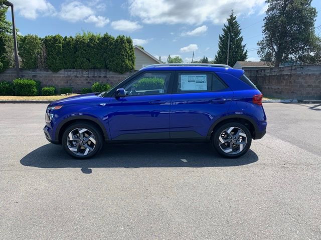 New 2025 Hyundai Venue SEL image 2