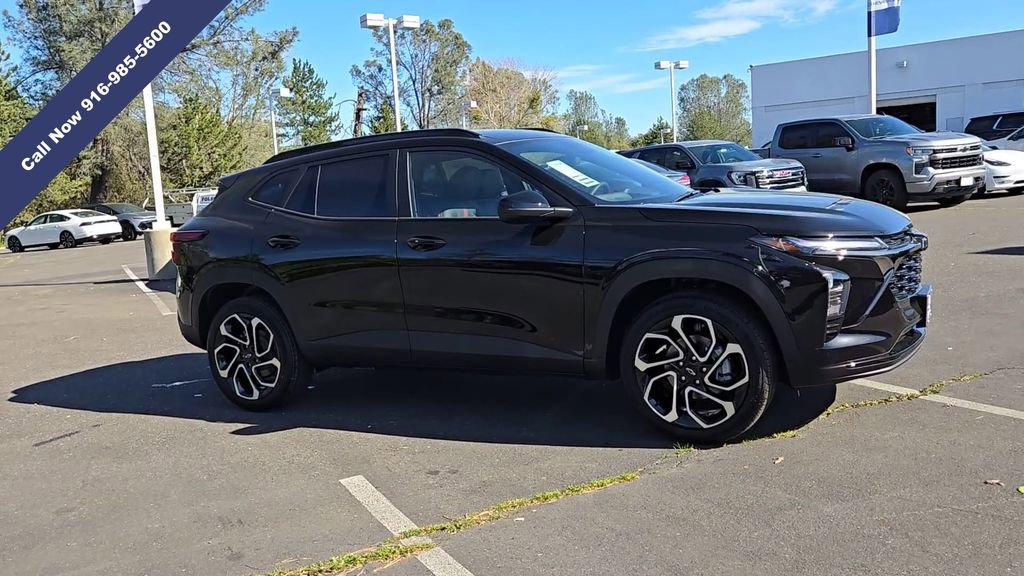 New 2026 Chevrolet Trax RS image 3