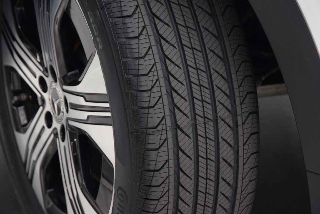 Certified 2024 Mercedes-Benz EQB 300 4MATIC image 29