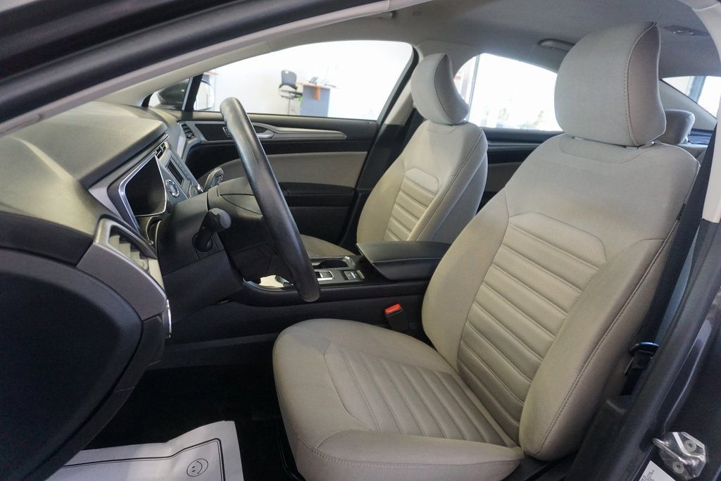 Used 2017 Ford Fusion S image 15