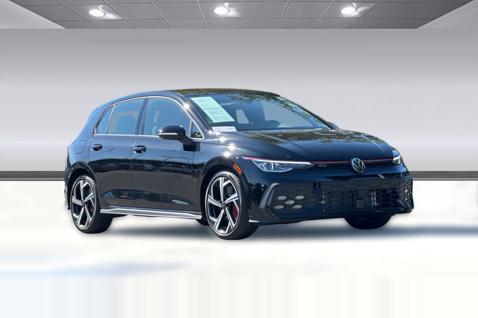 Used 2026 Volkswagen Golf SE FWD image 7