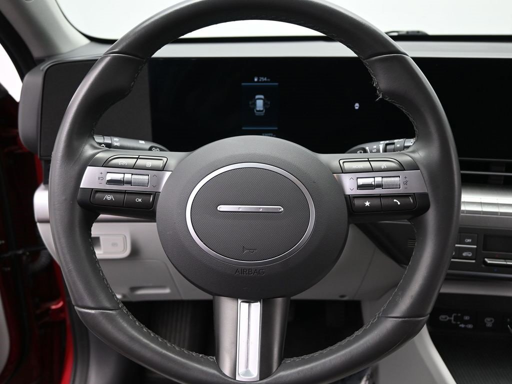 Used 2025 Hyundai Kona SEL image 24