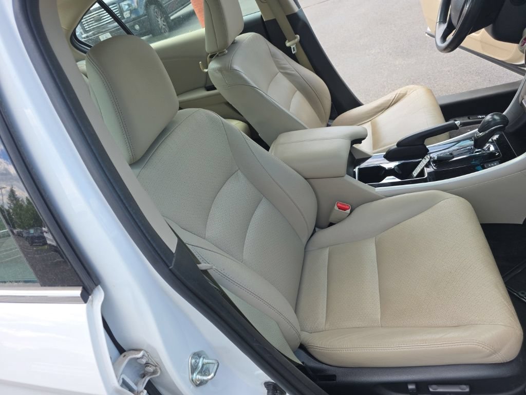 Used 2017 Honda Accord EX-L image 26