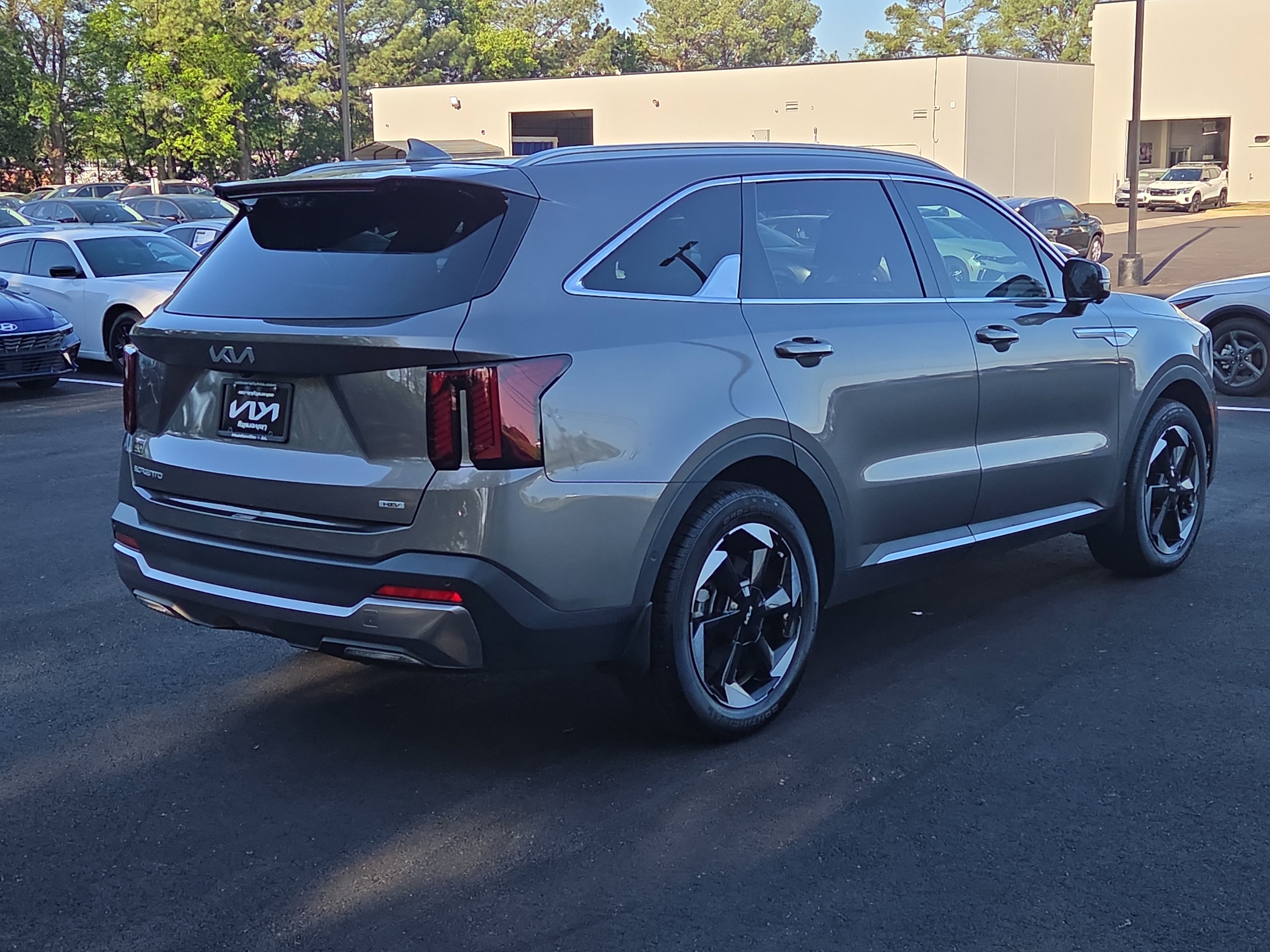 Used 2025 Kia Sorento SX Prestige image 2