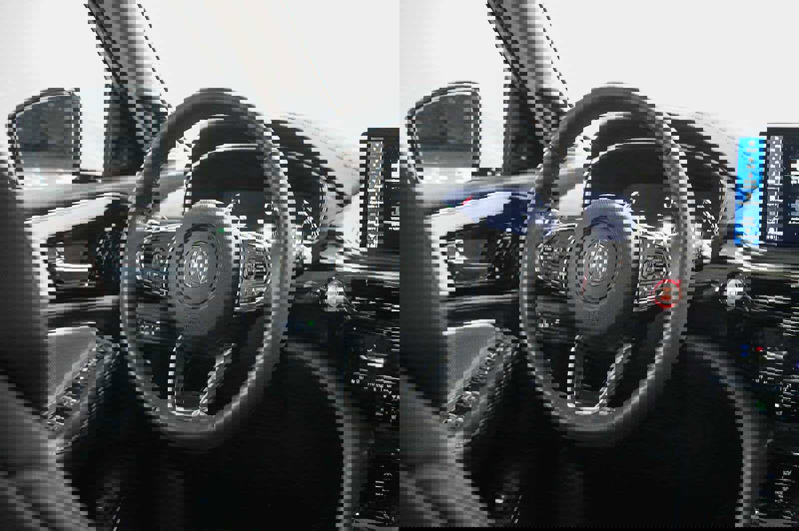 Used 2025 Acura MDX SH-AWD w/ Technology Package image 14