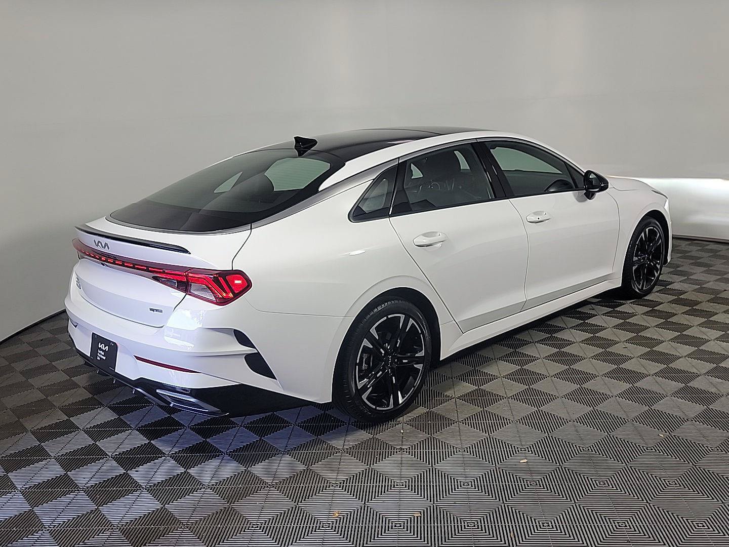Certified 2023 Kia K5 GT-Line AWD/4WD image 4