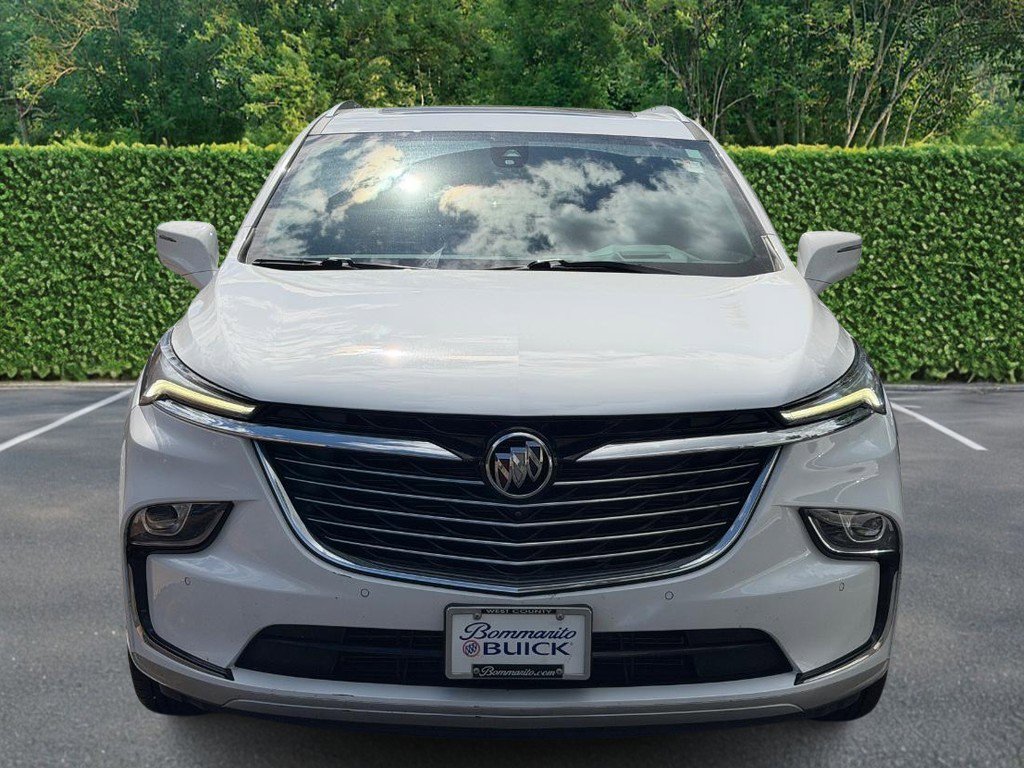 Used 2022 Buick Enclave Premium w/ Experience Buick Package FWD image 9
