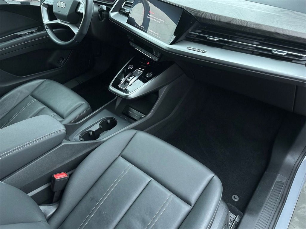 Used 2024 Audi Q4 e-tron Premium image 6