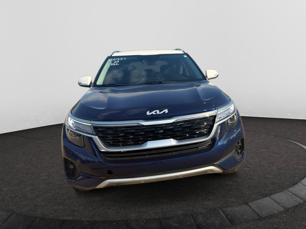 Used 2023 Kia Seltos S w/ Navigation Package AWD/4WD image 2