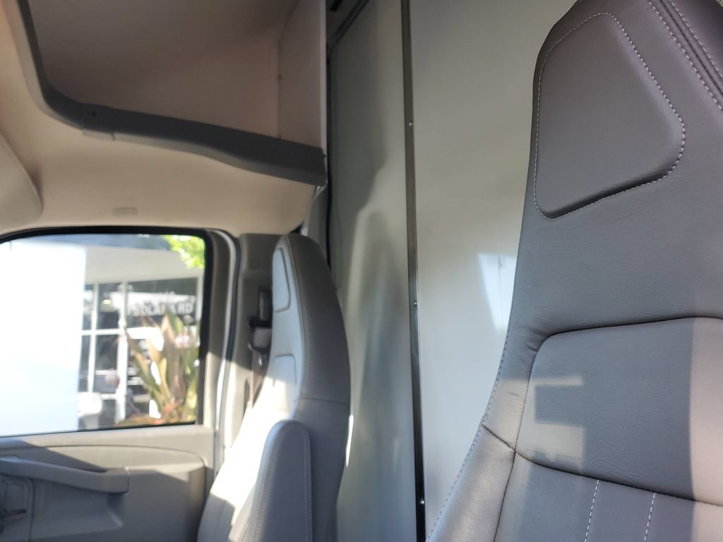 New 2026 GMC Savana 3500 w/ Power Convenience Package RWD image 18