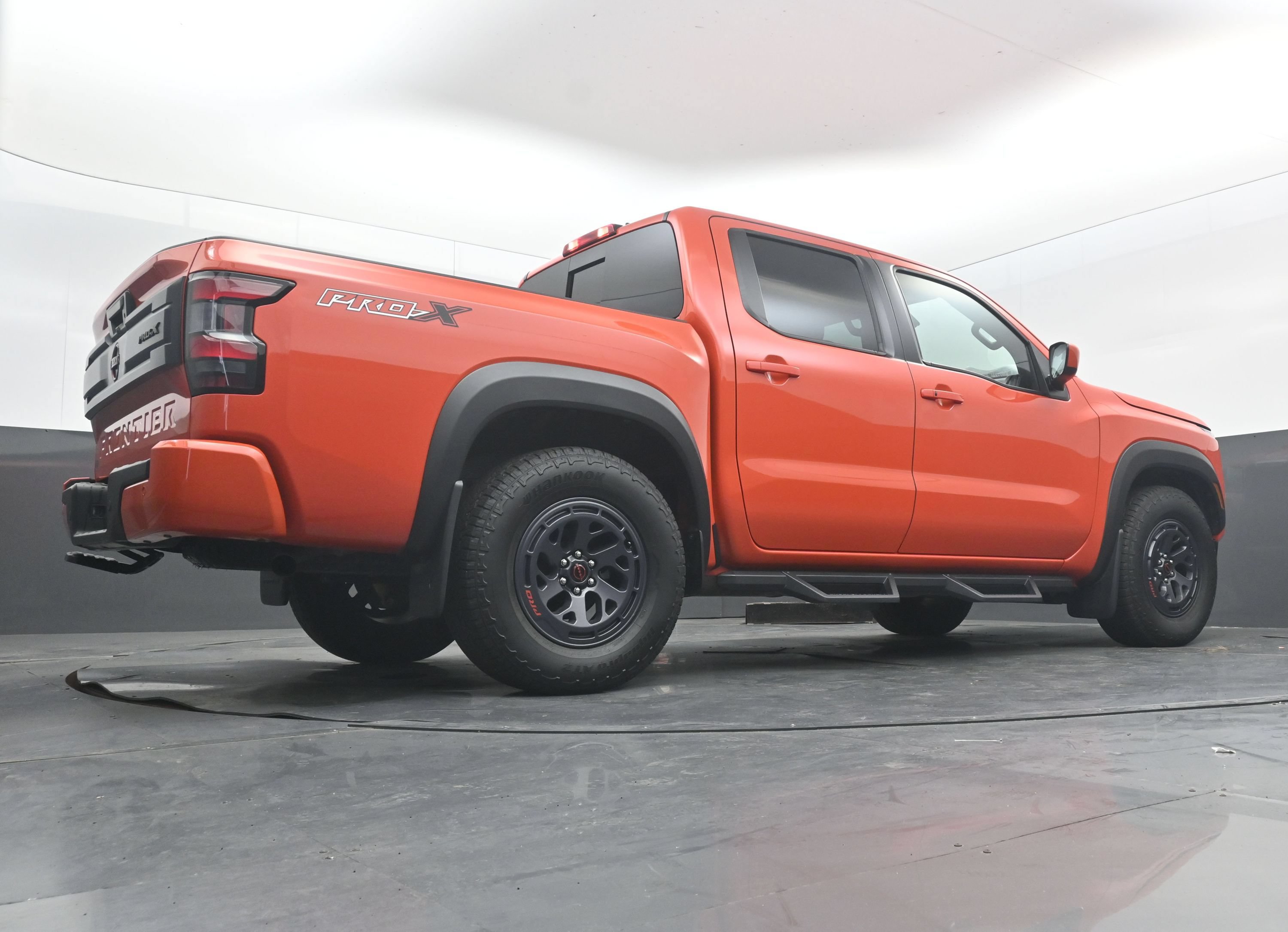 Used 2025 Nissan Frontier Pro-X RWD image 28