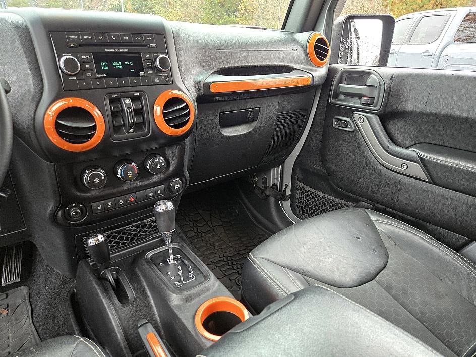 Used 2016 Jeep Wrangler Unlimited Sport image 14